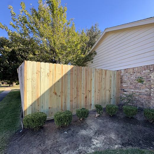 Corner fence and hedge line