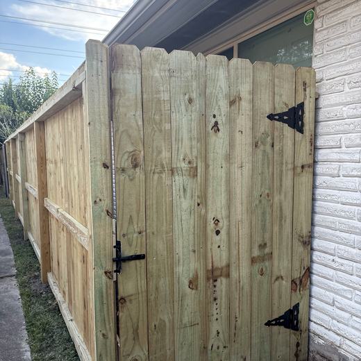 Gate on the walkway side